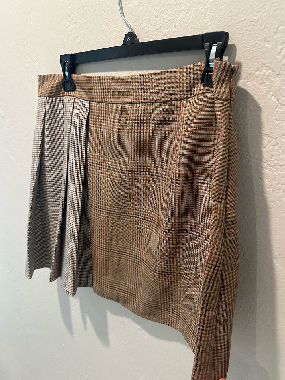 NWT Sugarlips Brown Pleated Plaid Mini Skirt Size Large - Picture 6 of 6